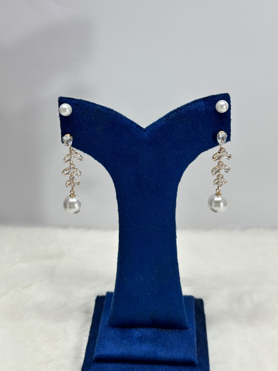 Elegant Pearl Drop Earrings – Gold-Plated Crystal Dangle Earrings for Women