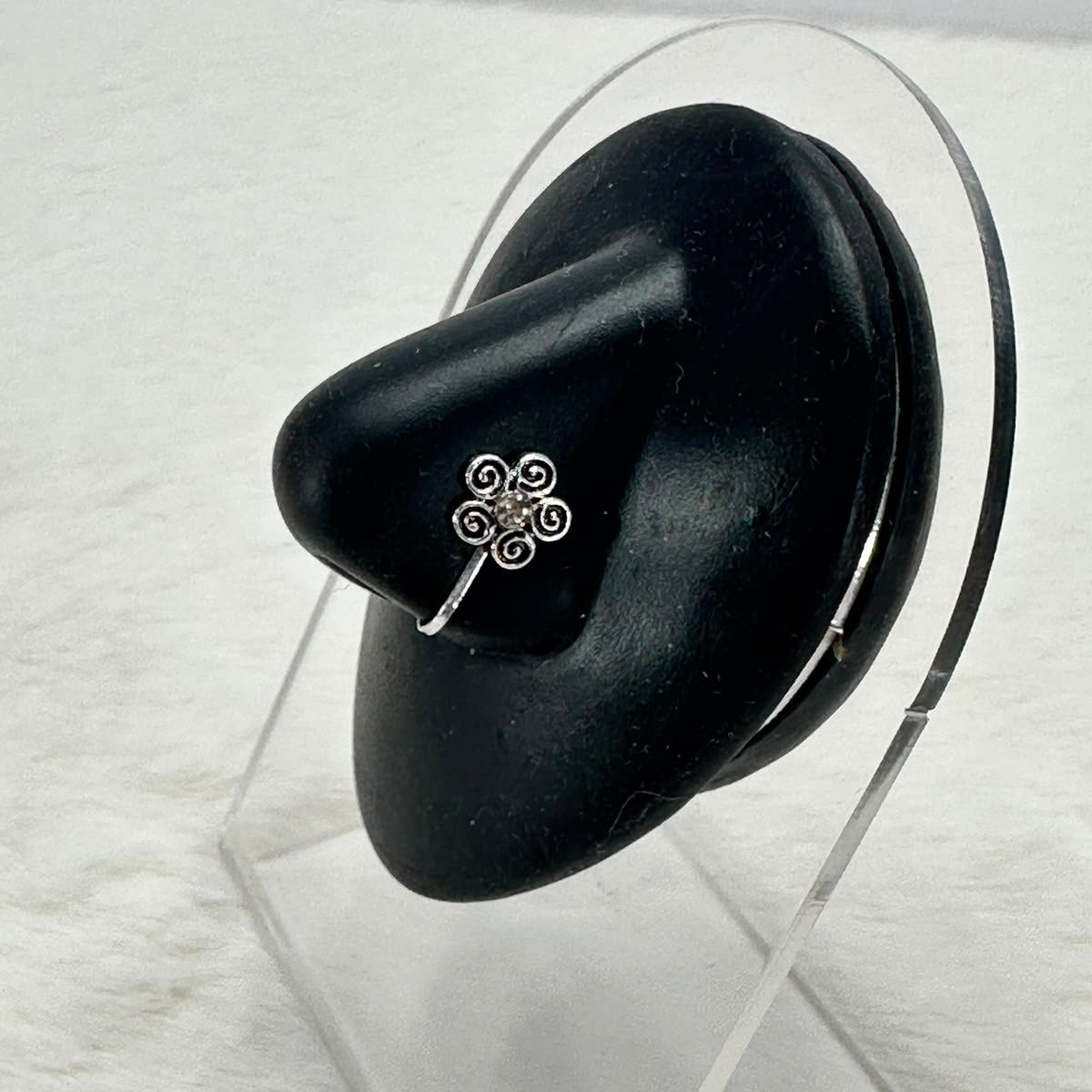 Elegant Silver Nose Pin for Women – Crystal Floral Star Nose Ring | Non-Piercing Stylish Nose Stud | Daily & Party Wear