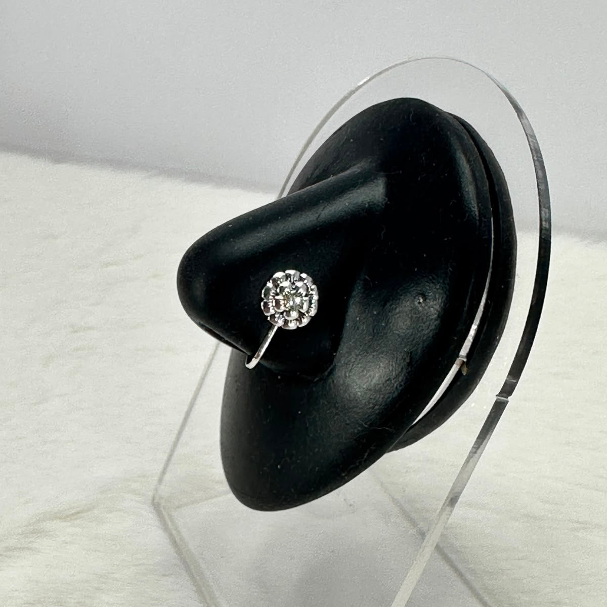 Classic Round Crystal Nose Pin for Women – Silver Nose Stud | Minimalist Everyday Nose Jewelry | Elegant Bridal Nose Accessory