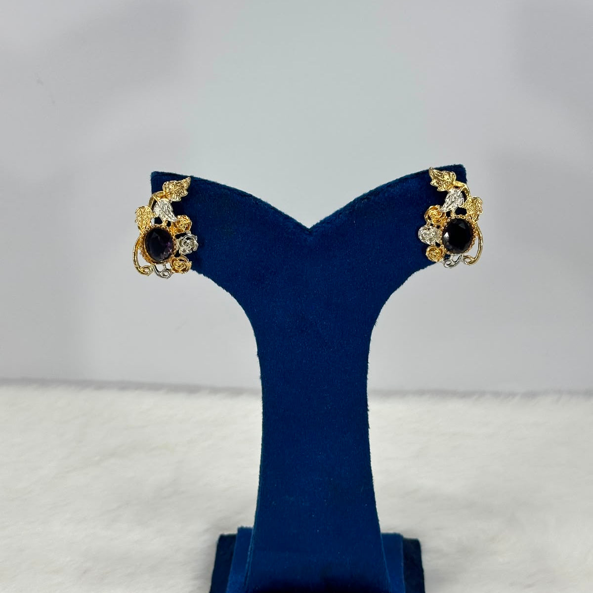 Luxury Black Crystal Floral Stud Earrings – Elegant Gold-Plated Women's Earrings