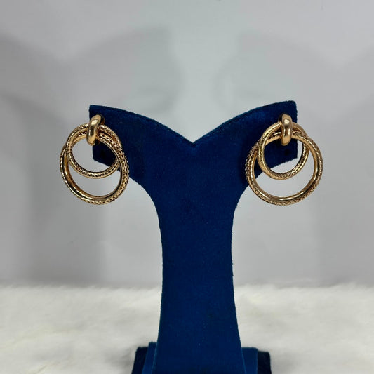 Modern Interlocking Gold Circle Earrings – Minimalist Geometric Statement Earrings for Women