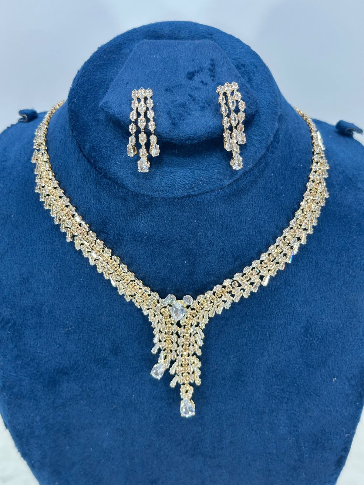 Luxury Gold-Plated Crystal Bridal Necklace Set with Matching Drop Earrings for Women